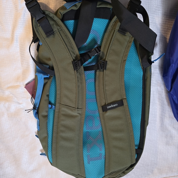 Cotopaxi Allpa 28L Travel Backpack – Del Dia Style – With Rain Cover – Excellen - Picture 4 of 8